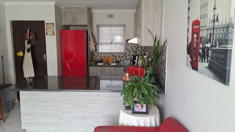 2 Bedroom Property for Sale in Buh Rein Estate Western Cape